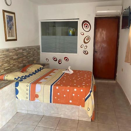 Hotel Brisas Del Mar 2022 Catia La Mar Kültér fotó