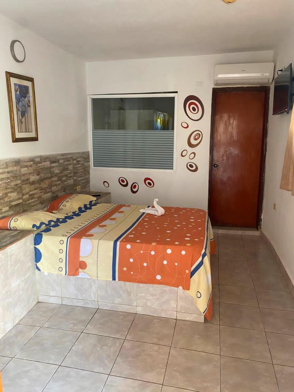 Hotel Brisas Del Mar 2022 Catia La Mar Kültér fotó